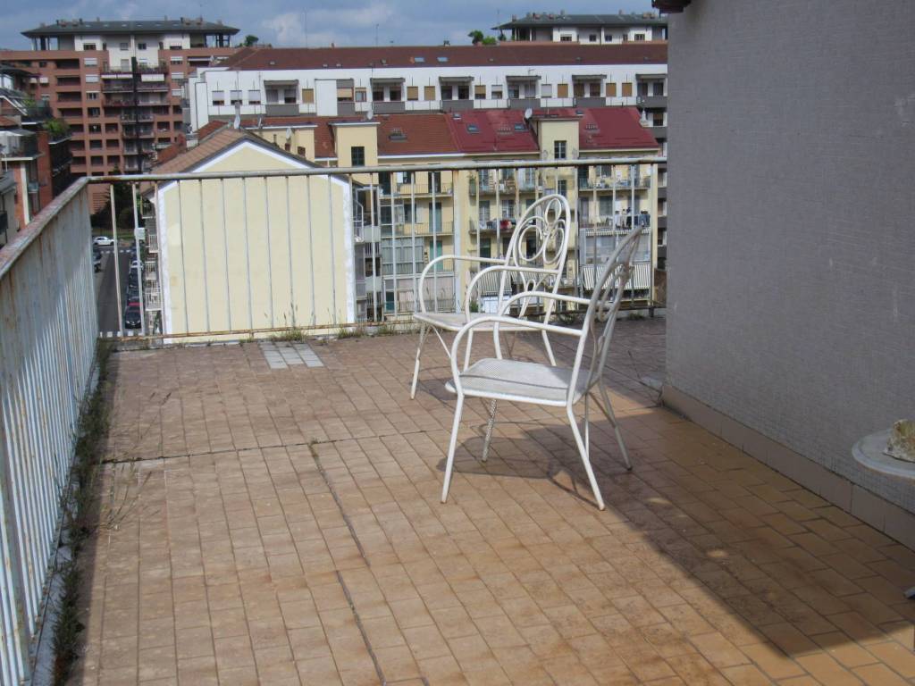 appartamento in vendita a Torino in zona San Salvario