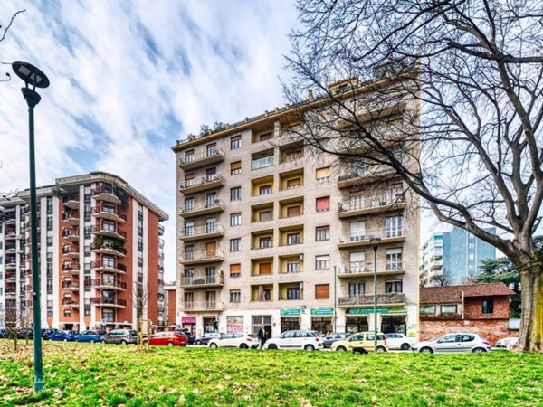 appartamento in vendita a Torino in zona Parella