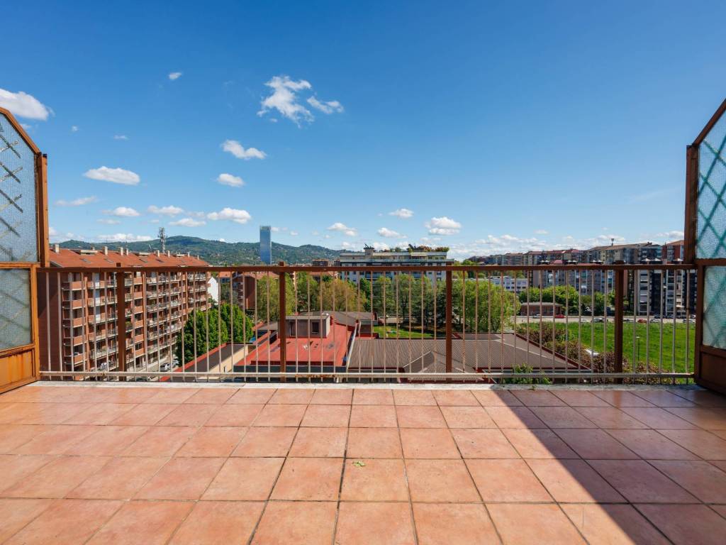 appartamento in vendita a Torino in zona Santa Rita