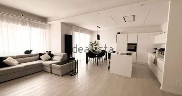 appartamento in vendita a Torino in zona Lingotto