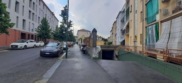 negozio in vendita a Torino in zona Madonna del Pilone