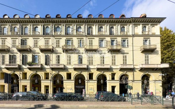 negozio in vendita a Torino in zona Crocetta