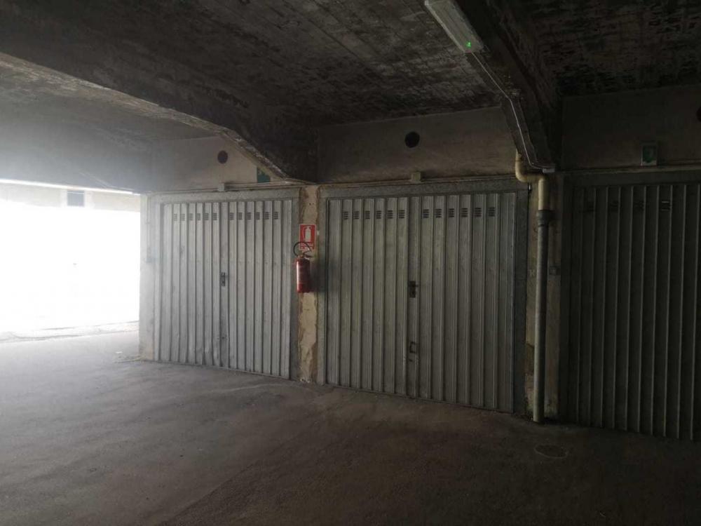 locale di sgombero in vendita a Torino in zona San Donato