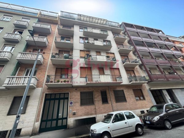 appartamento in vendita a Torino in zona Santa Rita