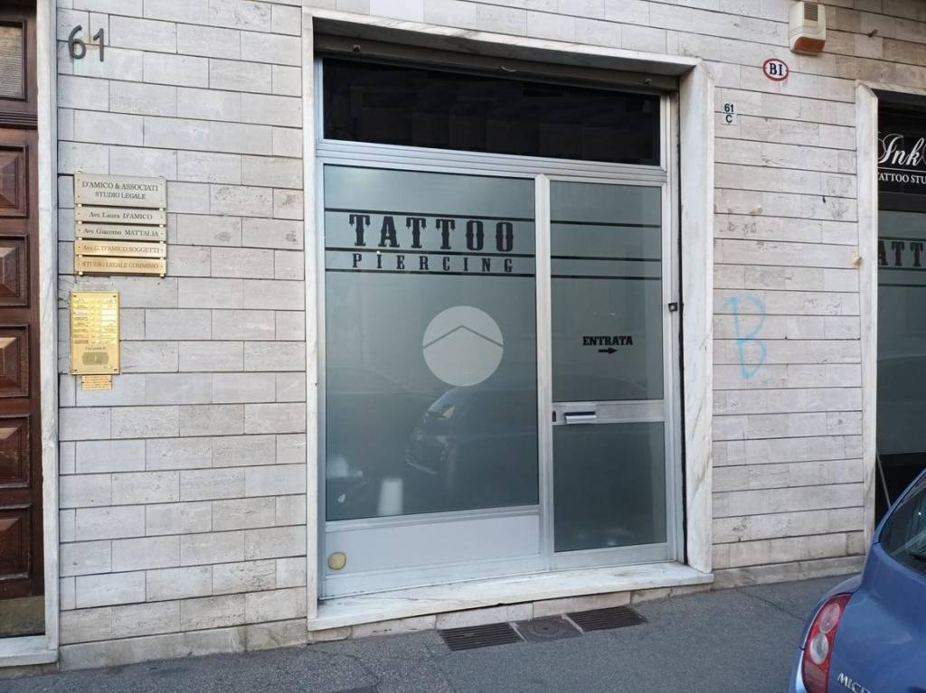 negozio in vendita a Torino in zona Cit Turin