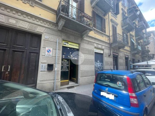 negozio in vendita a Torino in zona Cit Turin