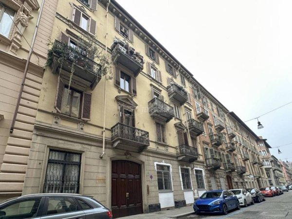 appartamento in vendita a Torino in zona Crocetta