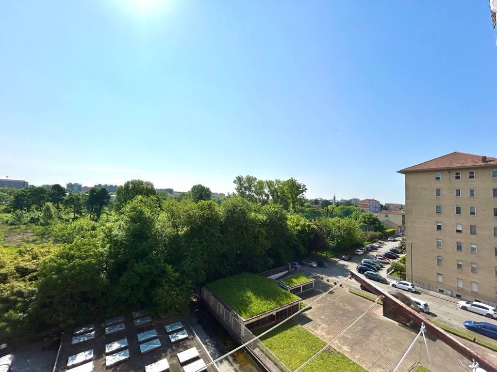appartamento in vendita a Torino in zona Mirafiori Sud