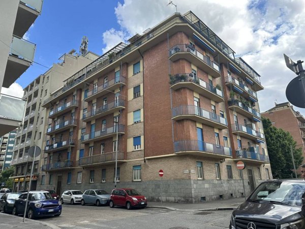 appartamento in vendita a Torino in zona Lingotto