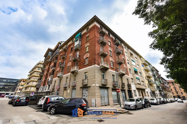 appartamento in vendita a Torino in zona Lingotto