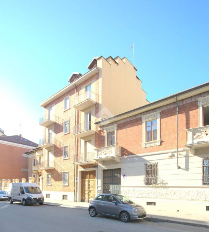 appartamento in vendita a Torino in zona Madonna di Campagna