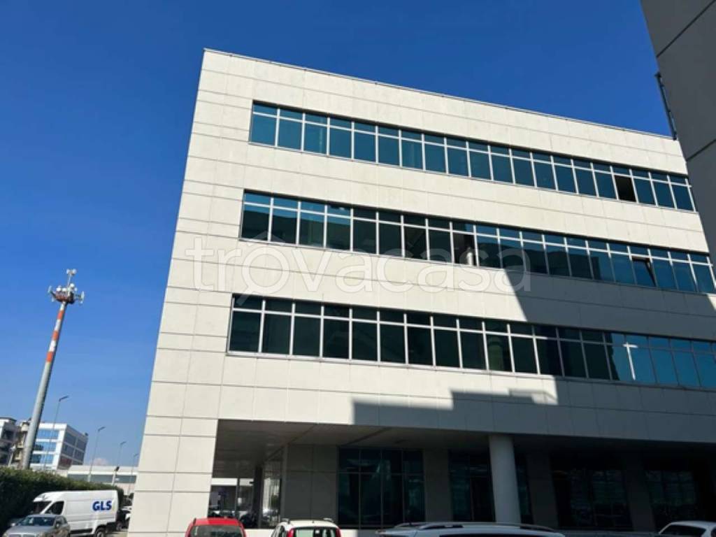 ufficio in vendita a Torino in zona Mirafiori Sud