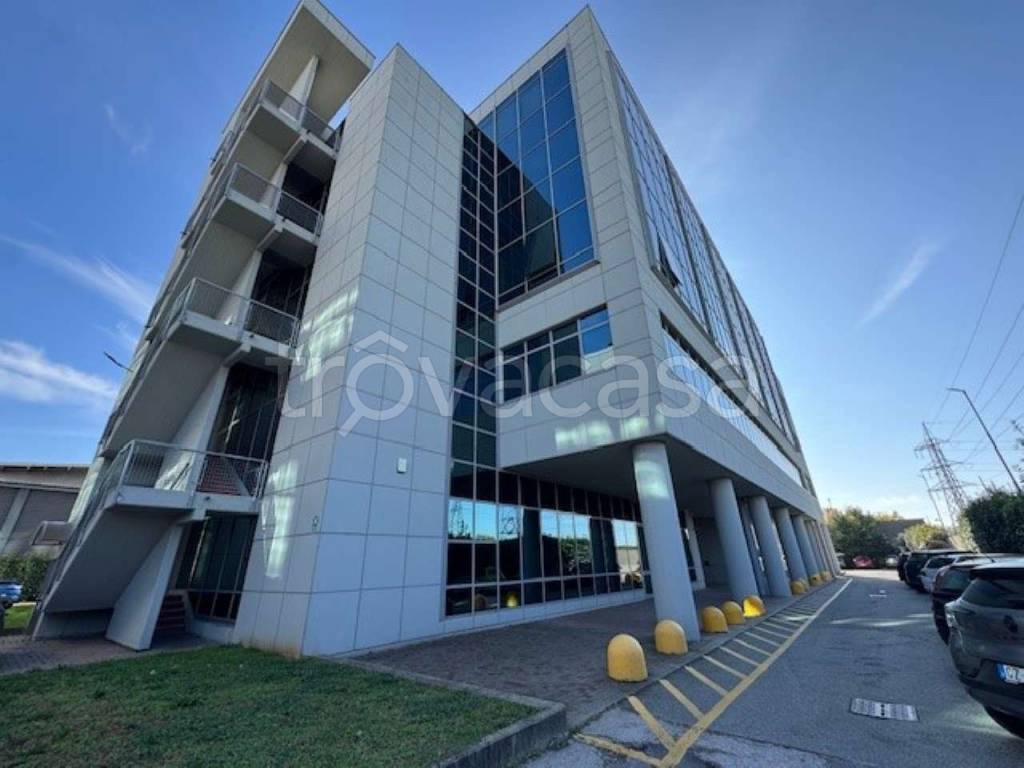 ufficio in vendita a Torino in zona Mirafiori Sud