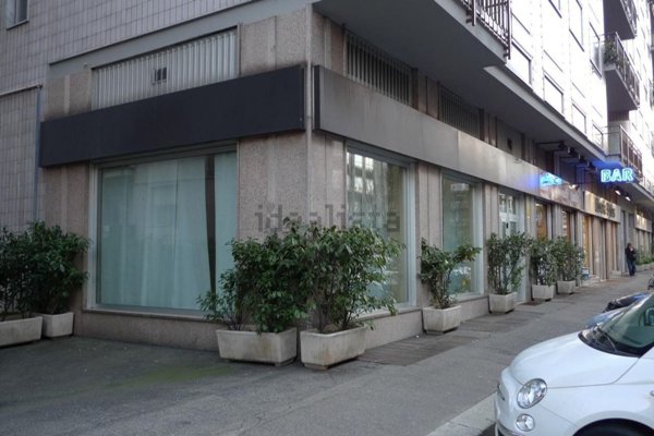 negozio in vendita a Torino in zona Pozzo Strada