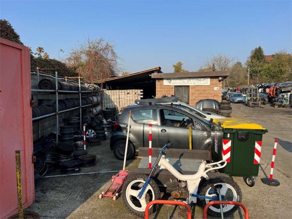locale di sgombero in vendita a Torino in zona Parella