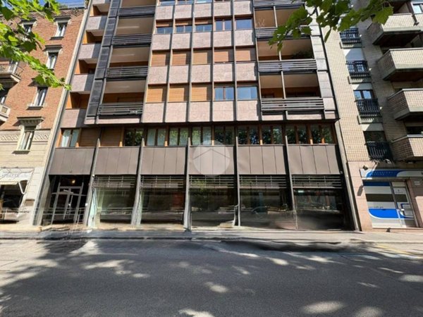 negozio in vendita a Torino in zona Crocetta
