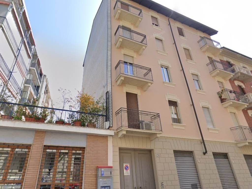 intera palazzina in vendita a Torino in zona Parella