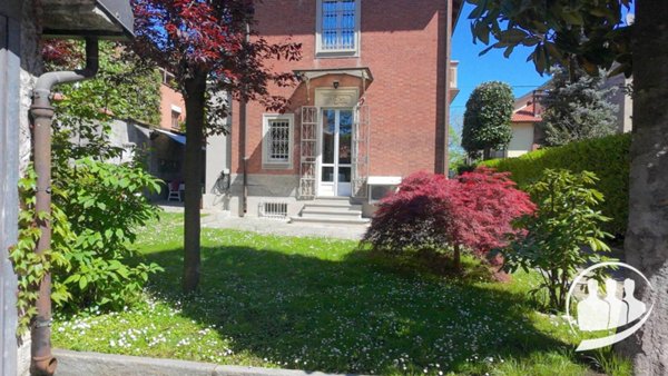 casa indipendente in vendita a Torino in zona Campidoglio