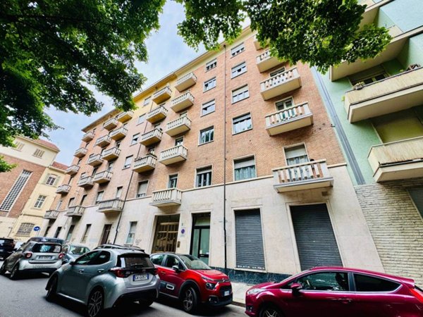 negozio in vendita a Torino in zona Barriera di Milano