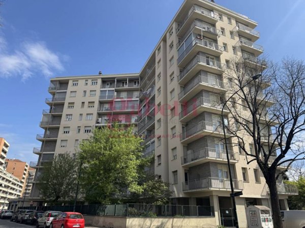 appartamento in vendita a Torino in zona Mirafiori Nord