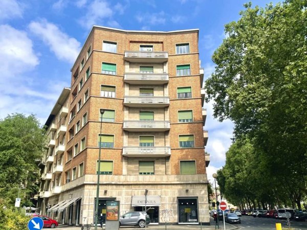 locale di sgombero in vendita a Torino in zona San Salvario