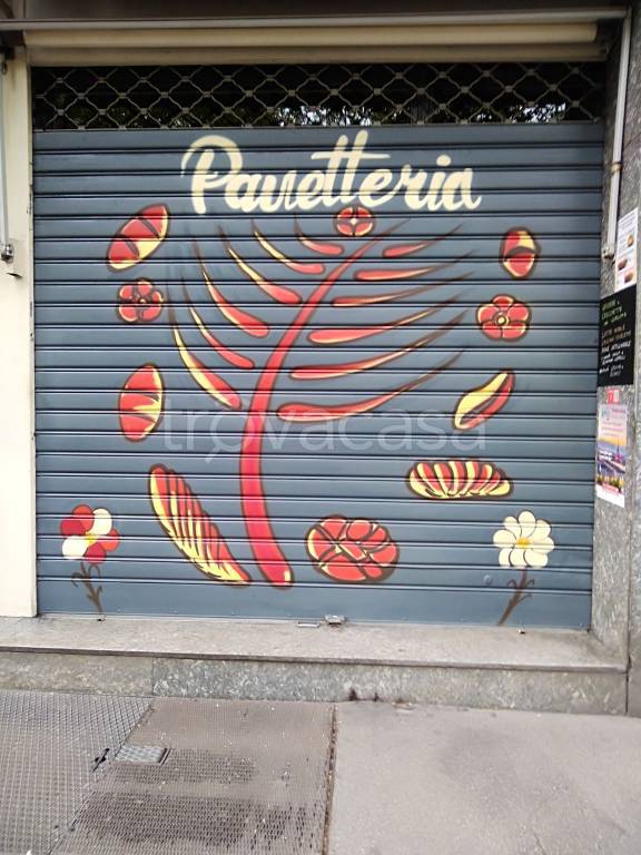 negozio in vendita a Torino in zona Pozzo Strada