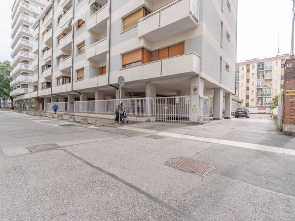 terreno edificabile in vendita a Torino in zona Parella