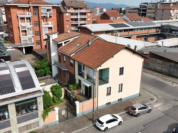 casa indipendente in vendita a Torino in zona Pozzo Strada
