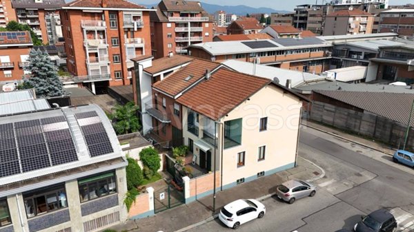 casa indipendente in vendita a Torino in zona Pozzo Strada