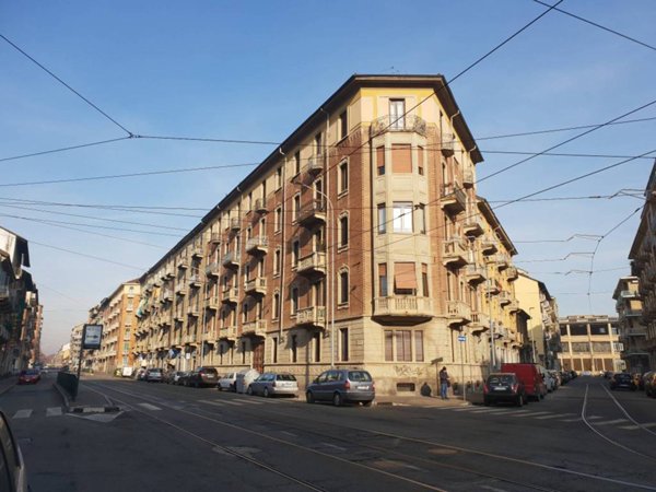 appartamento in vendita a Torino in zona Aurora