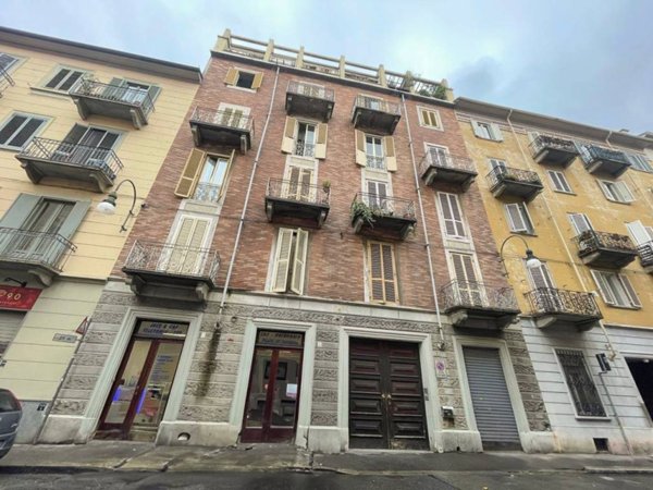appartamento in vendita a Torino in zona Cenisia