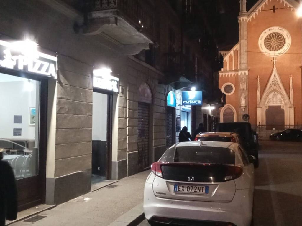 negozio in vendita a Torino in zona Vanchiglia