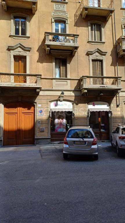 negozio in vendita a Torino in zona Borgo San Paolo
