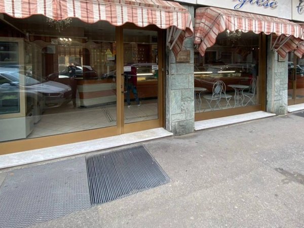 negozio in vendita a Torino in zona Pozzo Strada