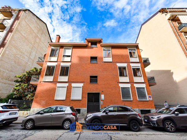 negozio in vendita a Torino in zona Santa Rita
