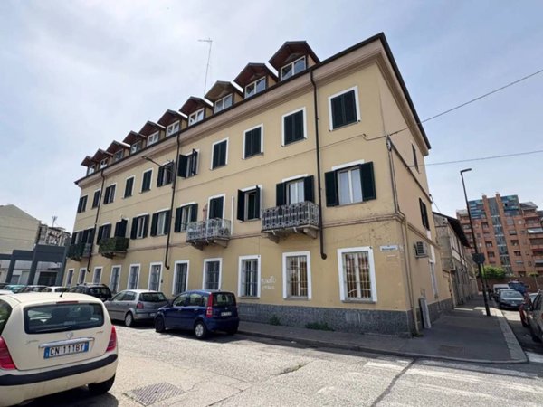intera palazzina in vendita a Torino in zona Lucento