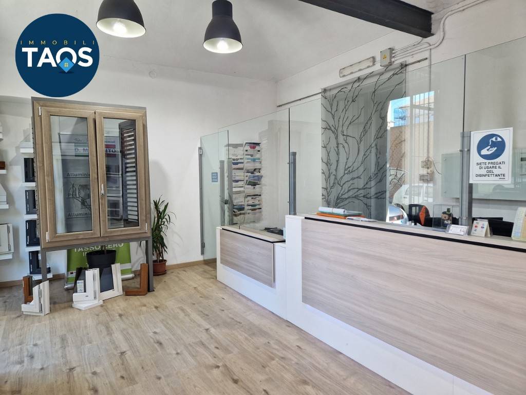 negozio in vendita a Torino in zona Rebaudengo