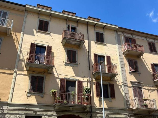 attico in vendita a Torino in zona Vanchiglia