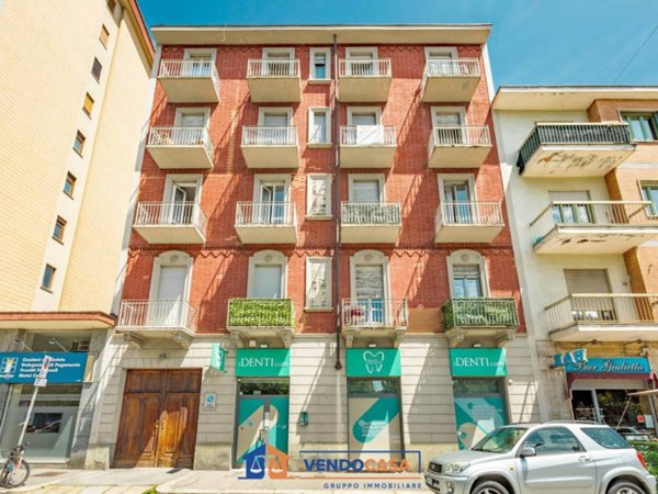 appartamento in vendita a Torino in zona Cenisia