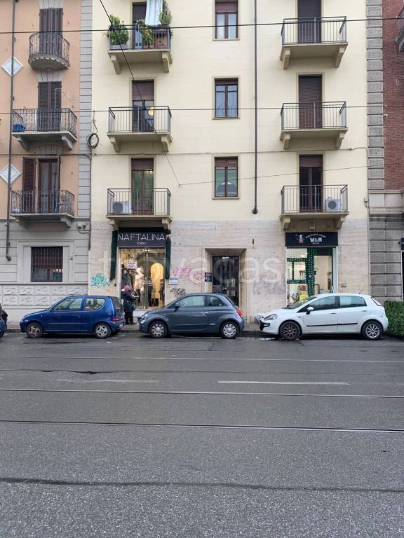 bivano in vendita a Torino in zona Cenisia