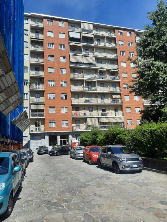 appartamento in vendita a Torino in zona Borgata Vittoria