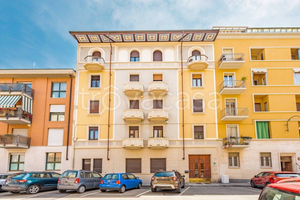 appartamento in vendita a Torino in zona Cenisia