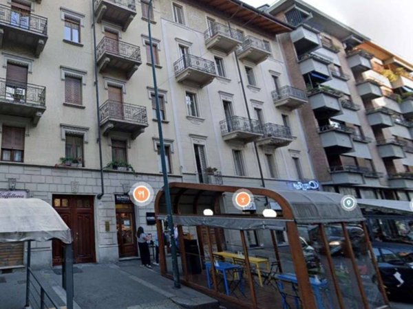 negozio in vendita a Torino in zona Cit Turin