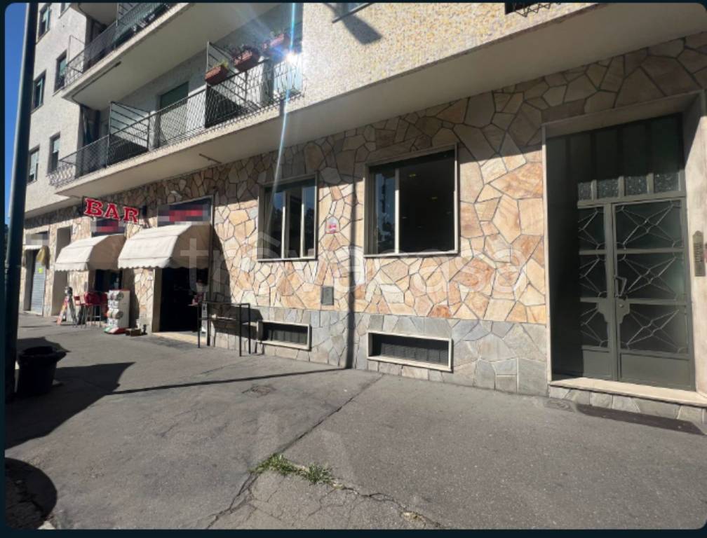 negozio in vendita a Torino in zona Barriera di Milano