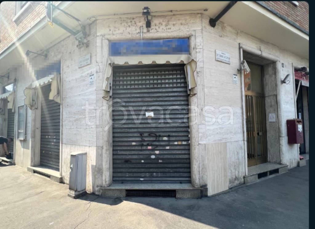 negozio in vendita a Torino in zona Barriera di Milano