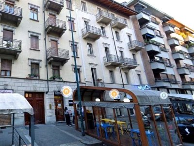 negozio in vendita a Torino in zona Cit Turin