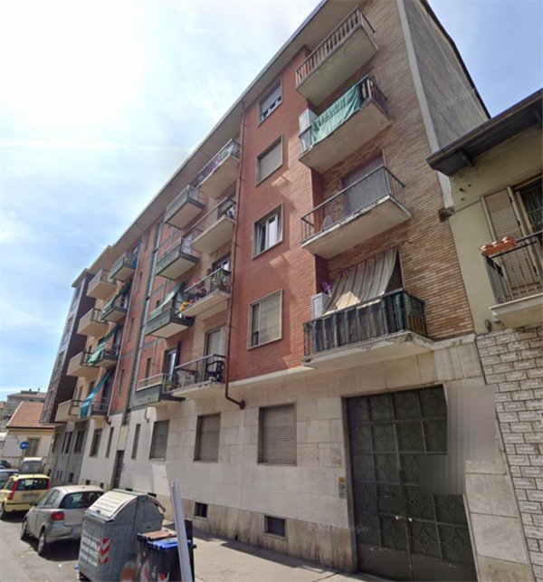 locale di sgombero in vendita a Torino