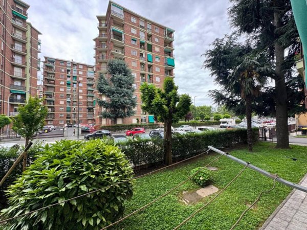 appartamento in vendita a Torino in zona Lingotto