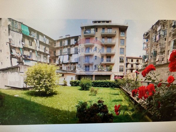 ufficio in vendita a Torino in zona Aurora