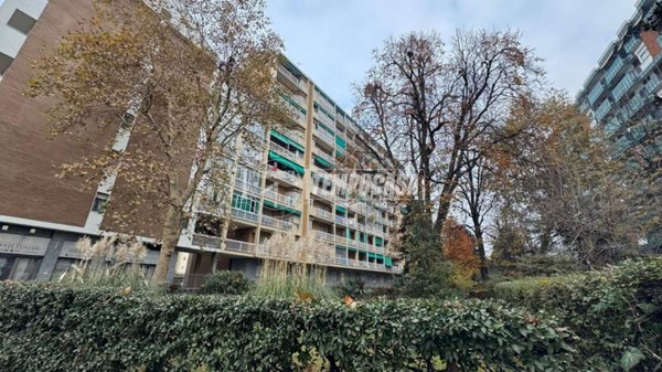appartamento in vendita a Torino in zona Lingotto